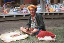 to 36K Jpeg 9809N10 Pa'O man with his wares at Nampan 5-day rotating market, Lake Inle, Shan State