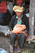 to 29K Jpeg 9809N30 Pa'O man at Nampan 5-day rotating market, Lake Inle, Shan State