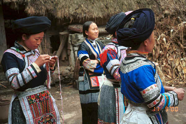 Miao women demonstrating textile skills  - Chang Tion village, Cheng Guan township, Puding county, Guizhou province 0010w14.jpg