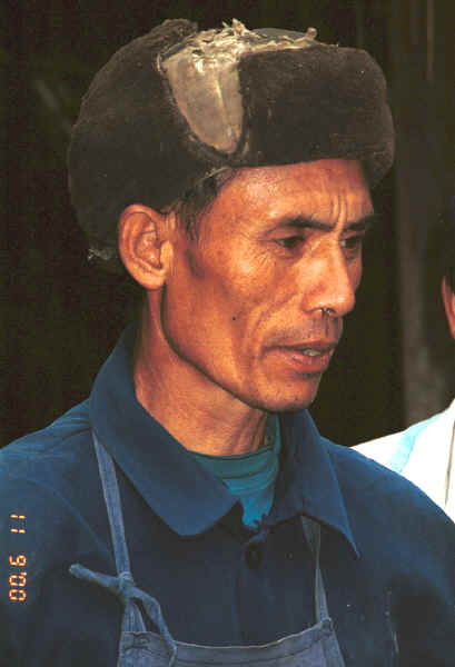 Miao man  - Chang Tion village, Cheng Guan township, Puding county, Guizhou province 0010w20.jpg