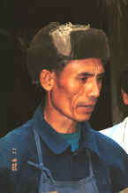 Jpeg 20K Miao man - Chang Tion village, Cheng Guan township, Puding county, Guizhou province 0010w20.jpg