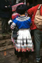 Jpeg 28K Back view of Miao woman - Chang Tion village, Cheng Guan township, Puding county, Guizhou province 0010w25.jpg