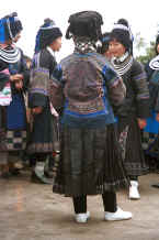 Jpeg 27K Back view of Black Miao woman's festival costume - Dai Lo village, Shi Zi township, Ping Ba county, Guizhou county 0010z22.jpg