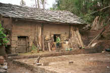 Jpeg 51K House in Dai Lo village, Shi Zi township, Ping Ba county, Guizhou cou010za10.jpg
