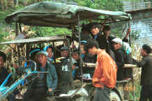 Jpeg 41 K Setting off from the Side Comb Miao village, Long Dong, to De Wo market (De Wo township, Longlin county, Guangxi province 0010d21.jpg