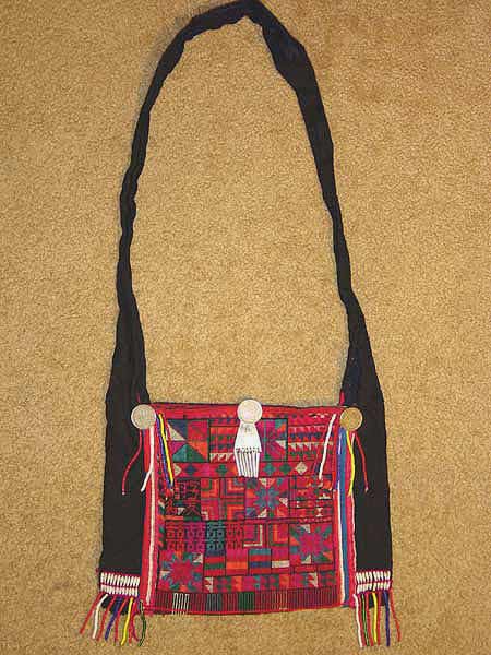 41K Jpeg  Hani embroidered and trimmed bag, Menghaicounty, Yunnan province, southwest China