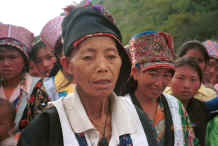 Jpeg 28K White Miao women, Ma Wo village, Zhe Lang township, Longlin county, Guangxi province 0010j34.jpg