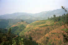 Jpeg 28K View from the road to Ma Wo village, Zhe Lang township, Longlin county, Guangxi province 0010k13.jpg