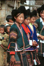 Jpeg 34K Side Comb Miao girls in their festival finery - Pao Ma Cheng village, Teng Jiao township, Xingren country, Guizhou province 0010n07.jpg