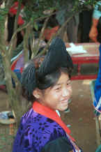 Jpeg 29K Side Comb Miao - unmarried girl's hair dressed with black wool - Pao Ma Cheng village, Teng Jiao township, Xingren country, Guizhou province 0010n32.jpg