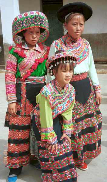 Clean Water and Red Hat Miao influences on the costume - Sha Jiao village, Wan Teng township, Xingyi metropolitan area, Guizhou province 0010m23.jpg