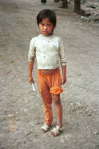Jpeg 27K Young girl - Shitou village, Huanggousu township, Zhen Nin county, Guizhou province 0010u17.jpg
