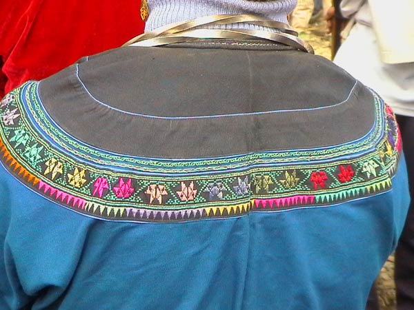 Jpeg 57K Detail of back of woman's festival jacket in Songtao Miao Autonomous County, Tongren Prefecture, Eastern Guizhou Province, 5 February, 2004.
