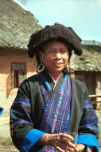 Jpeg 38K Black Miao woman, Zuo Qi village, Min Gu township, Zhenfeng county, Guizhou province 0010p20.jpg