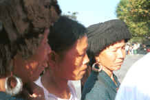 Jpeg 25K Black Miao women, Zuo Qi village, Min Gu township, Zhenfeng county, Guizhou province 0010r03.jpg