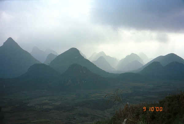 Scenery leaving Zuo Qi village, Min Gu township, Zhenfeng county, Guizhou province 0010r17.jpg