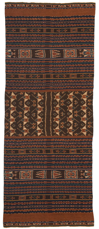 sarong by Anastasia Bataona with manta ray motif. Handspun cotton and natural dyes. Lamalera
