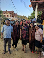 Happy people...I just thought this dear lady on the far right was so happy and sweet! I bought lots of skeins of dyed silk from her just so I could run my fingers through it. 