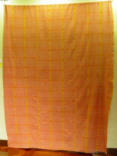 62K Jpg 06 - Itneg Binakel (spherical-weave) cotton blanket, early 20th century, Northern Luzon. 148 cm x 192 cm