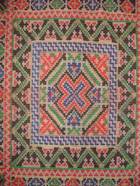 76K Jpg 12 - Detail 2 of Tawsug cotton tapestry-weave and silk headcloth, Sulu archipelago, 20th century. 76 cm x 76 cm
