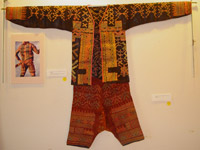 to 69K Jpg 20 - Bla'an man's abaka, cotton and embroidered jacket and trousers, Mindanao, 19th century. Jacket 145 cm x 58 cm x 41 cm, Trousers 43 cm x 53 cm 