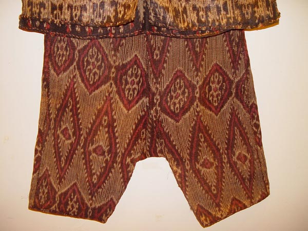 66K Jpg 22 - Detail 3 of Bla'an (possibly T'boli) man's abaka and ikat jacket and trousers, Mindanao, early 20th century. Jacket 152 cm x 56 cm x 52 cm. Trousers 56 cm x 44 cm