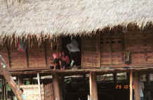 to Jpeg 35K Black Thai outside their house - Dien Bien Phu, Lai Chau Province 9510F23.JPG