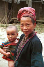 Jpeg 46K Dzao 11 woman and child