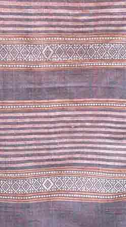 to Jpeg 44K mc7 The finished woven fabric has more of an unevenness to the weave and colors which is due to its hand-made nature. The Mai Chau valley, Hoa Binh Province, northern Viet Nam.